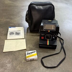 Vintage Polaroid OneStep Plus Land Camera Q-Light Bundle w/ Case & Manual